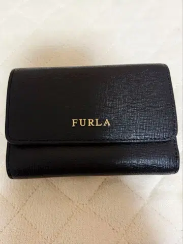 FURLA 훌라 블랙 가죽 접이식 지갑