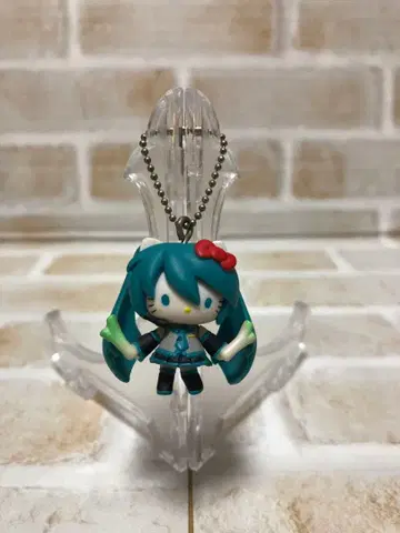 하츠네 미쿠 헬로키티 시크릿 피규어 키링