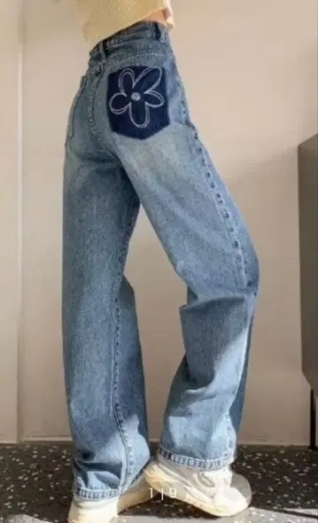 DIAVEL 꽃무늬 자수 데님 팬츠 택 포함 미사용 새상품