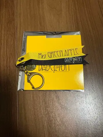 Mrs. GREEN APPLE 바벨탑 가챠 키링 E