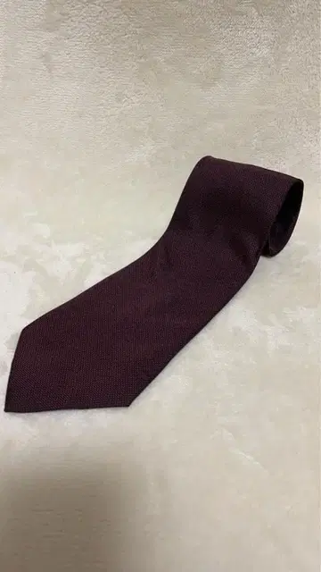 새상품급 BIEN 넥타이 크림슨 컬러 도트 무늬 10cm 폴리에스테르