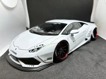 아오시마 1/24 LBWK 람보르기니 우라칸 제작품