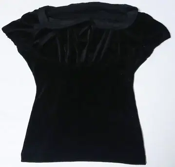 45RPM STUDIO 블랙 벨로아 퍼프 슬리브 상의