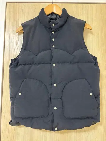 BEAUTY & YOUTH 다운 베스트 M 블랙