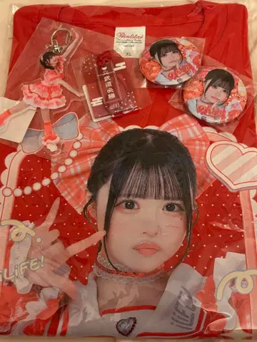 iLiFE! ilife 코코로하나 리리 실사 T셔츠 캔뱃지 세트