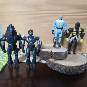 액션 피규어 세트 4개