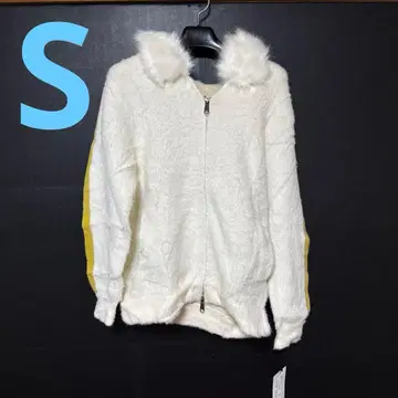 15000엔 택 포함 화이트 보아 자켓 후드 부착 사이즈 I