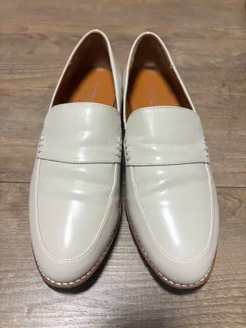 [ 새상품급 ] 37 사이즈 유나이티드 애로우즈 로퍼