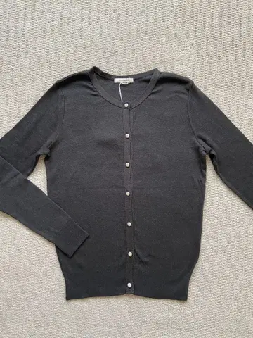 새상품 La TOTALITE 라토타리테 가디건