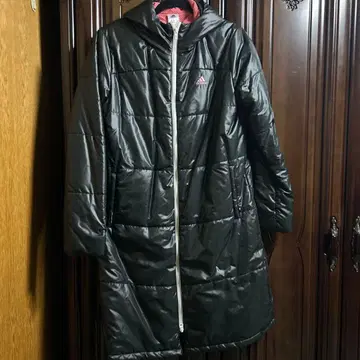 adidas 후드 부착 블랙 다운 자켓