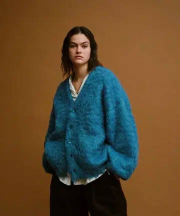 [ 가격 인하 중 ] soerte 슈퍼 볼륨 샤기 니트 가디건