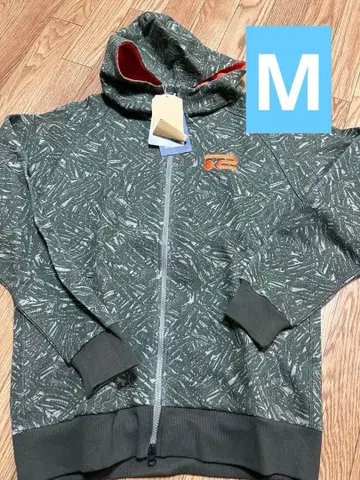 로사센 후드 부착 그레이 계열 자켓