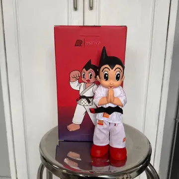 철완 아톰 ALBINO & PRETO 피규어