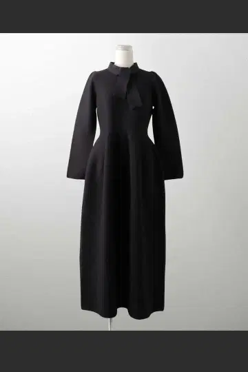 HUIT bouquet 조인트 스페이스 원피스 S 블랙 컨디션 최상