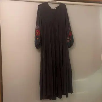 ALEXIA STAM 자수 롱 원피스