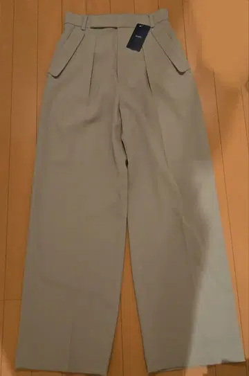 베이지 와이드 팬츠 SHIPS wai 노지리 미호