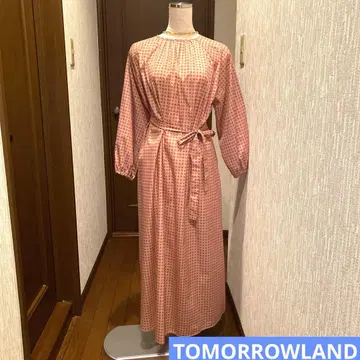 새상품급 투모로우랜드 봄/가을/겨울 패턴 원피스
