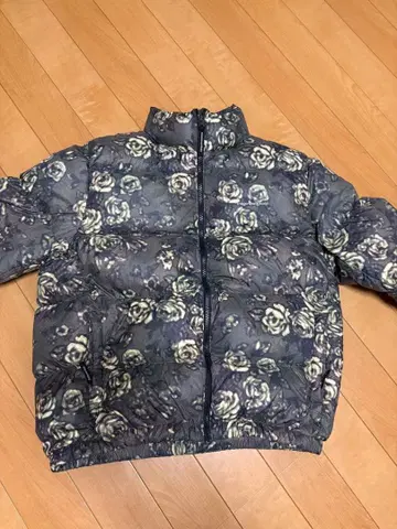 꽃무늬 다운 자켓 미스틱 트루스