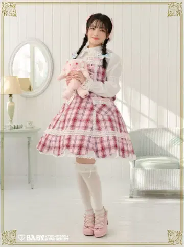 밑단 스캘럽 타탄 체크 오버롤 스커트