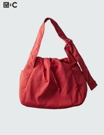 레드 드로우 스트링 숄더백