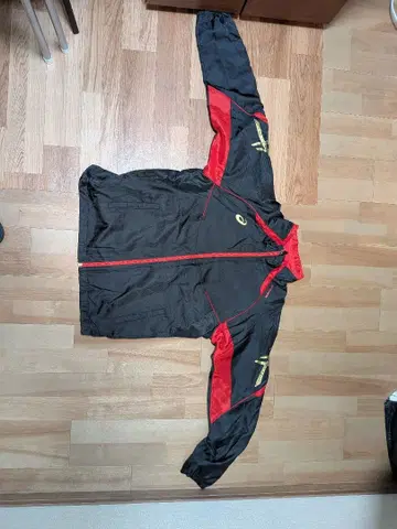 아식스 윈드 브레이커