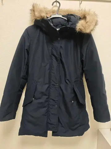 유니클로 논퀼트 다운 숏코트 S