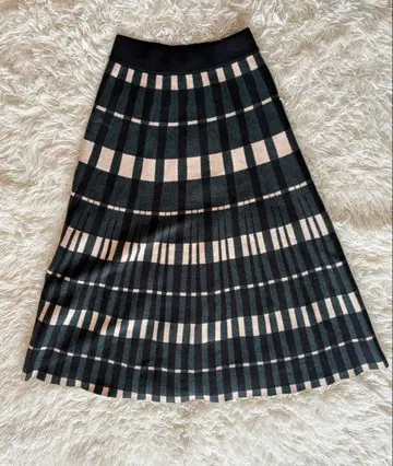 BLUE EAST 체크 무늬 니트 스커트 롱