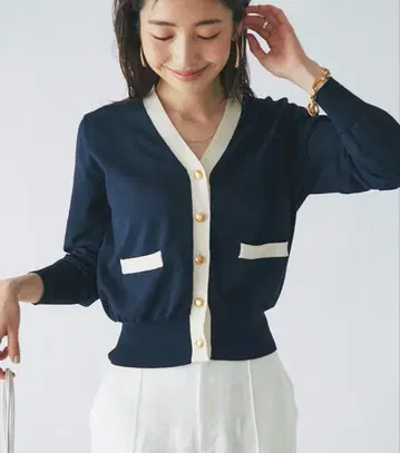 러브티크 봉봉 가디건 니트 골드 버튼 바이컬러