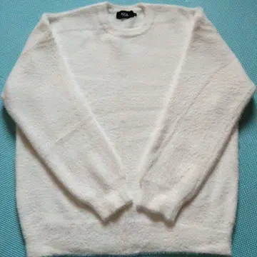 AZUL 화이트 니트 2023 모델