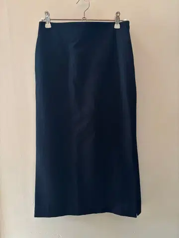 [ haunt ] 네이비 프론트 슬릿 새상품급 타이트 스커트 36