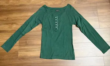 APC 그린 긴팔 T셔츠 프론트 버튼 포함