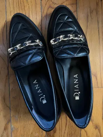 DIANA 다이애나 퀼팅 체인 로퍼 23cm