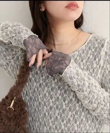 내추럴 꾸뛰르 리버서블 레이스 상의