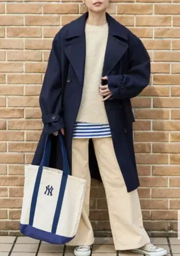 택 포함 새상품 프릭스스토어 멜트 라이크 울리 P 코트 NAVY