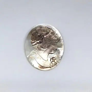 진주 여성 옆모습 브로치