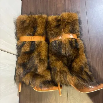 브라운 퍼 롱 부츠 힐