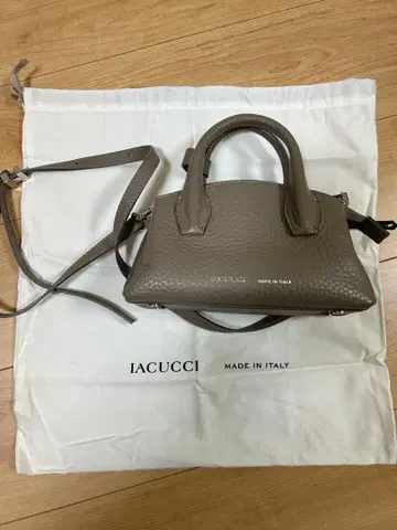 IACUCCI 핸드백 토프 베라르 SS 복조리 포함