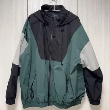 나일론 자켓 후드 부착 그린 블랙