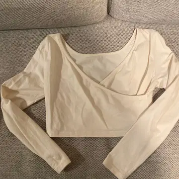 alexiastam 크롭 티셔츠