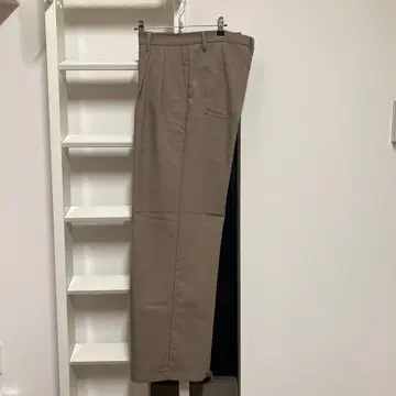 베이지 슬랙스 2 플리츠