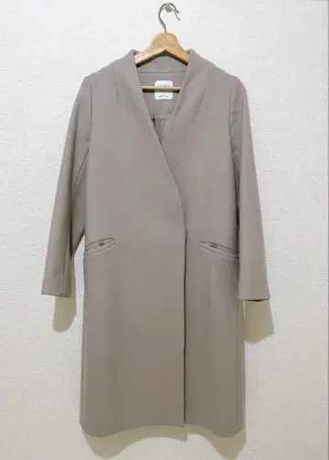 UNITED TOKYO V넥 노카라 코트