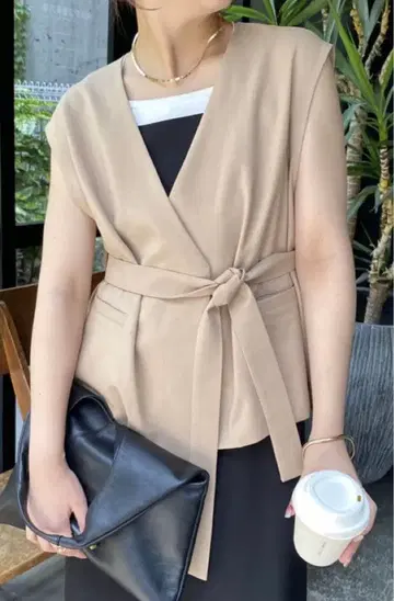 [ 새상품 ] 카프리슈 레마쥬 벨트 포함 베스트 베이지