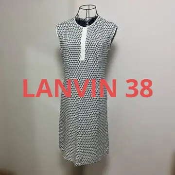 슬리브리스 무릎 기장 원피스 도트 무늬