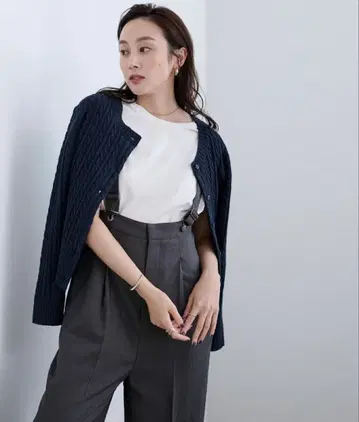 ur's 허리 쉐이프 케이블 니트 가디건