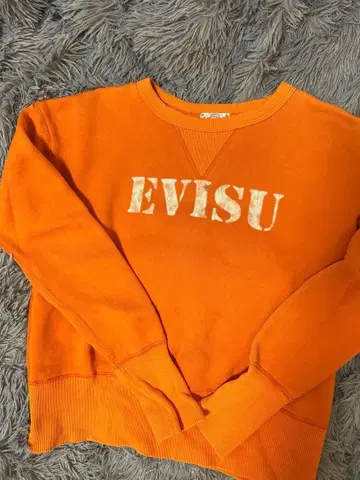 [ 즉시 구매 ] EVISU 오렌지 맨투맨
