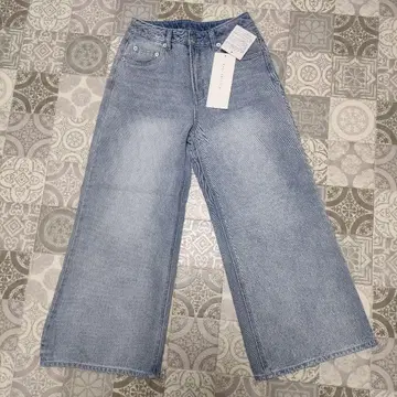 KOBE LETTUCE 와이드 청바지 미사용품