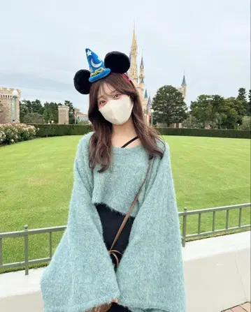 [ 미사용에 가까운 ] mideal 믹스 컬러 플레어 니트