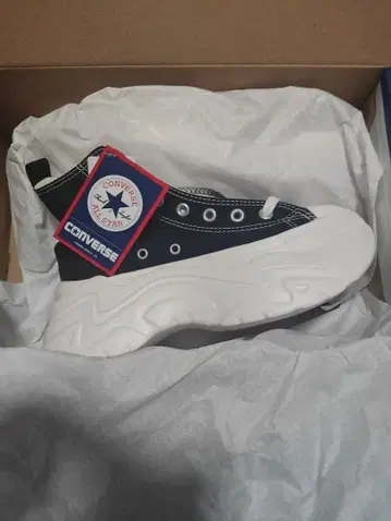 CONVERSE 블랙 하이컷 스니커즈 통굽 경량 타입