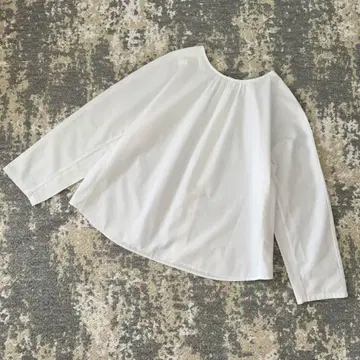 CO's 코즈 백 버튼 블라우스