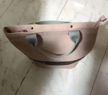 핑크 합성 피혁 핸드백 지퍼 포함